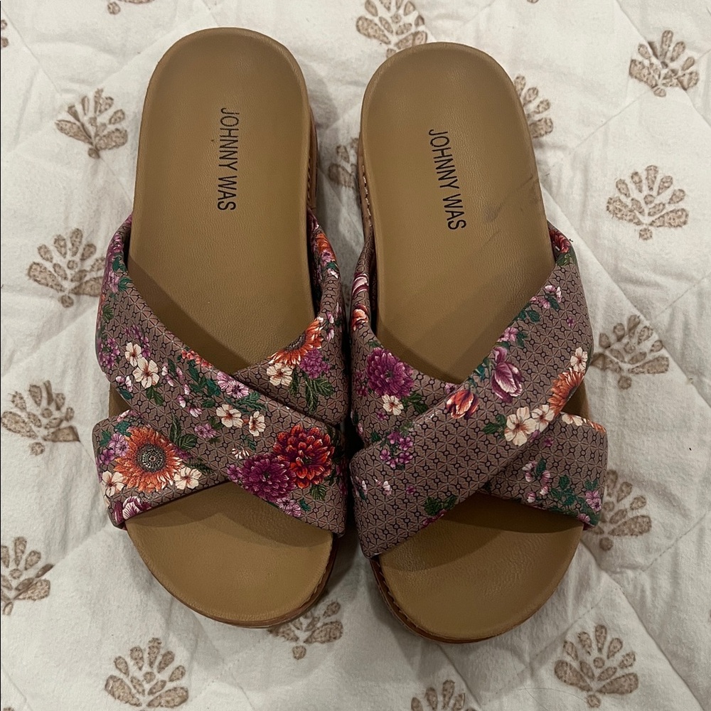 Johnny Was Floral Mules in Purple and Brown - Picture 3 of 7